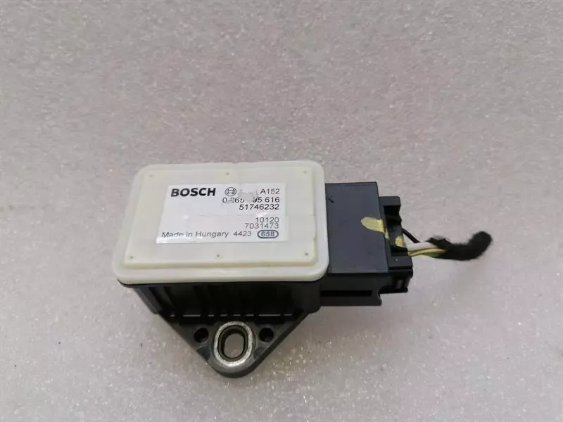 Maserati Granturismo M145 ESP Sensor 51746232 Rotation Rate Sensor