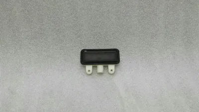 Mercedes CLS W218 boot switch A2218702410 switch tailgate W218 W221