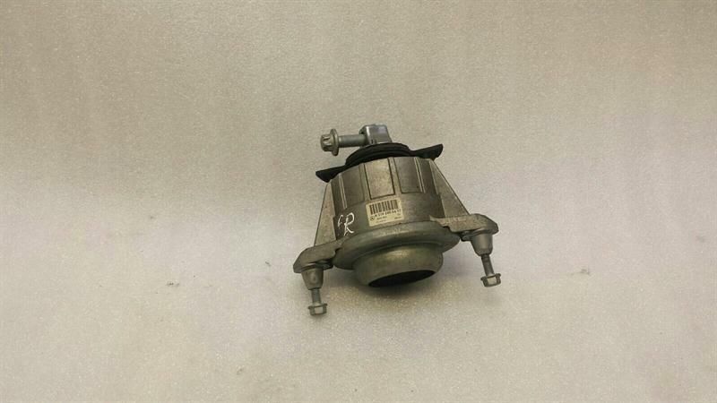 Mercedes CLS W218 Engine Mount A2182400417 Engine Holder