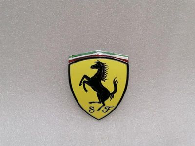 FERRARI 458 F142 SPIDER 82746100 SQUADRA CORSE SHIELD BLADGE -SHIELD BLADGE- LOGO