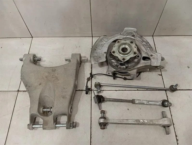 Ferrari 458 F142 Spider Right Rear Hub 268380 Wheel Bearing Housing Rear Right