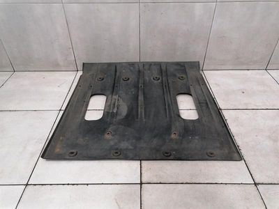 Aston Martin Vantage V8 Undertray 6G33-17C857-AC alváz burkolat