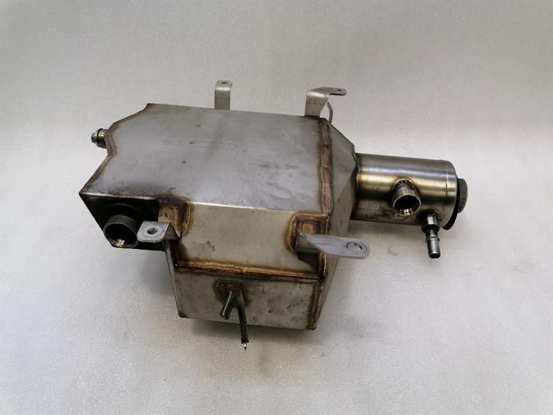 ASTON MARTIN VANTAGE V8 DRY sump oil sump 6G33-6C702-AC OIL TUB