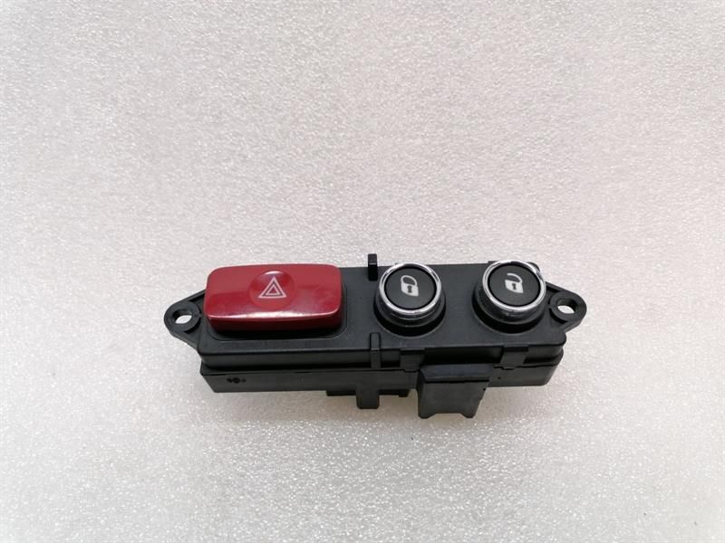 MASERATI GRANTURISMO M145 Hazard Switch 237803 Warning Indicator Switch