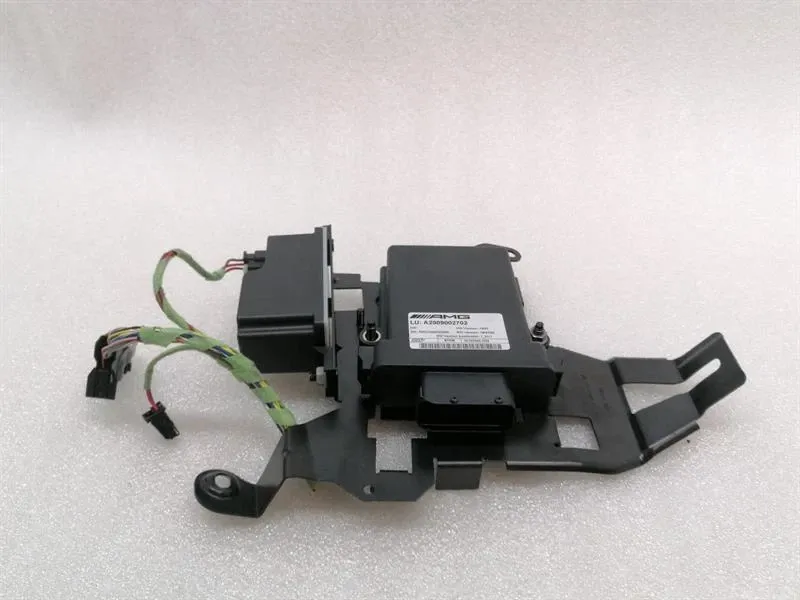 Mercedes C Class W205 AMG Electronic Module A2909002702 ECU AMG