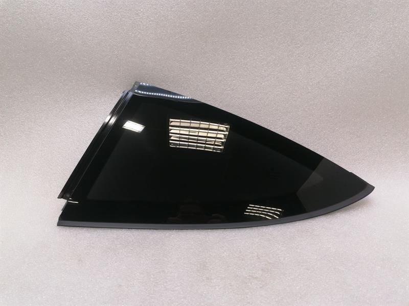 Mercedes GT C190 COUPE Left Rear Quarter Glass A1906700500 Door Window Rear Li