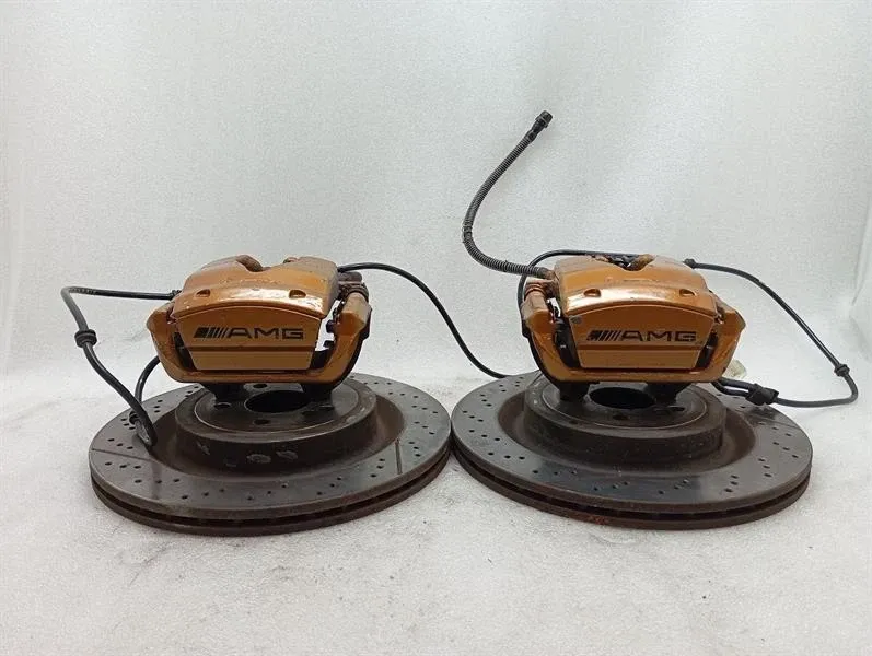 Mercedes C63 AMG W205 Rear Brake Caliper A2314230181 Rear Brake System M177