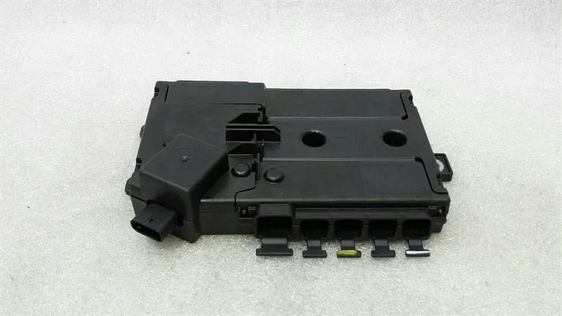 Mercedes C Class W205 Fuse Box A2055402850 Fuse Box C63 AMG