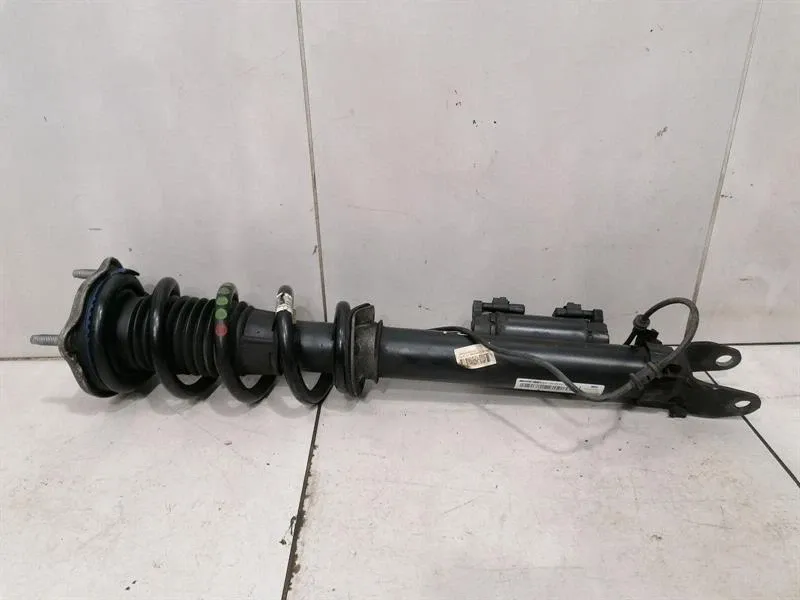 Mercedes C63 AMG 3W205 Shock Absorber Front A2053207103 Front Shock Absorber