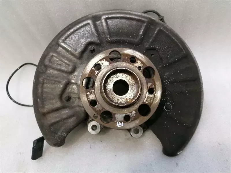 Mercedes C63 AMG W205 Left Rear Hub SET A2053501514 Wheel Bearing Housing Rear LI