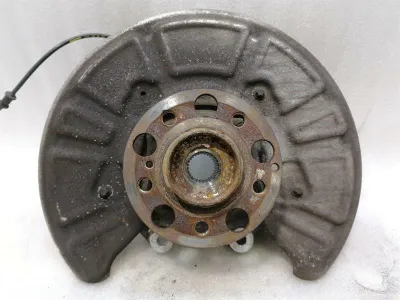 Mercedes C63 AMG W205 Right Rear Hub Set A2053501614 Wheel Bearing Housing Rear Re