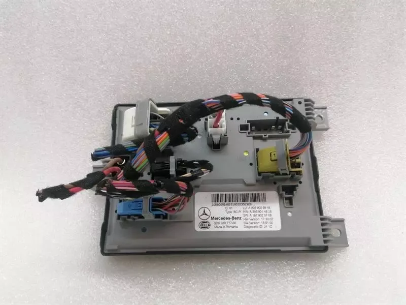 Mercedes C Class W205 Electronic Module A2059009845 Control Unit SAM BCM