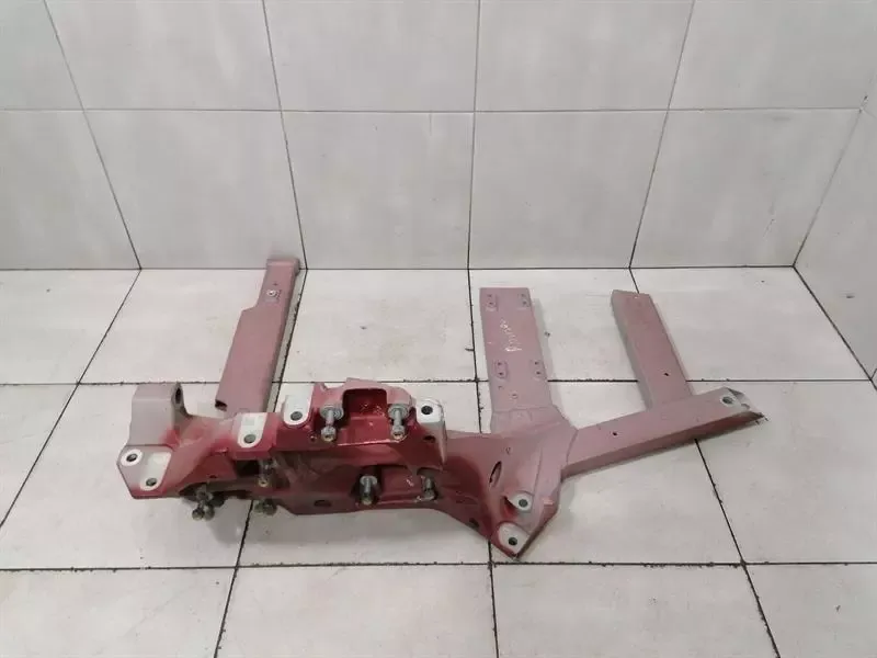 Ferrari Roma F169 Sebességváltó Alváz 985938113 Hátsó tengely JOBB JOBB