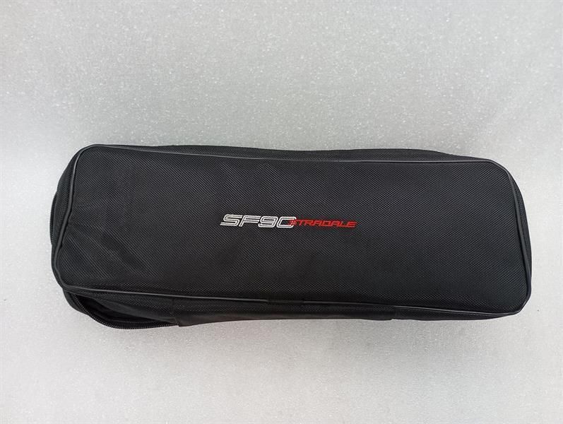 Ferrari SF90 Stradale Saver Kit 889345 Ferrari SF90 Stradale Jack