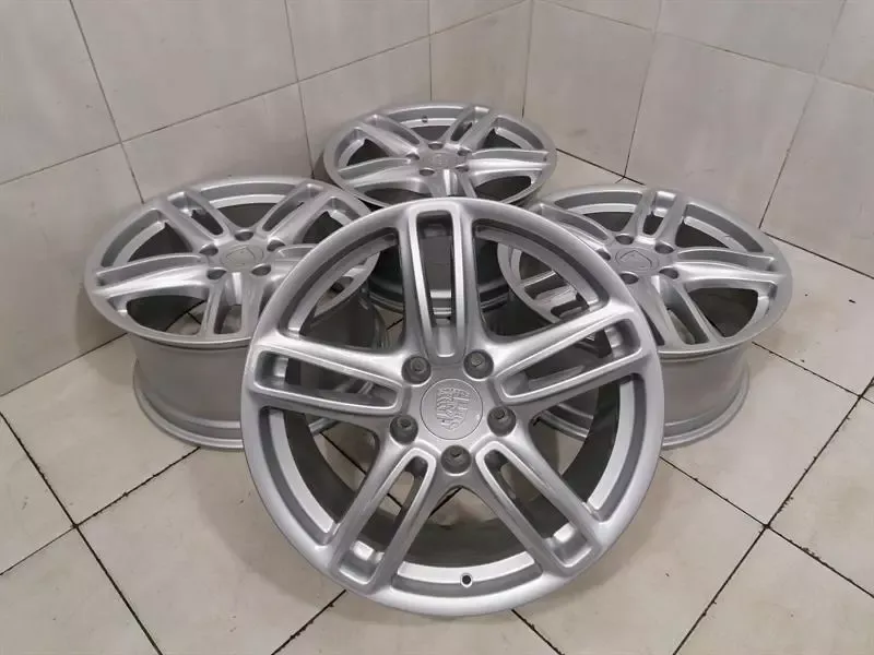 Porsche Panamera 970 Alloy Wheel 97036215804 Alloy Wheel 9JX19 ET60 SET SET