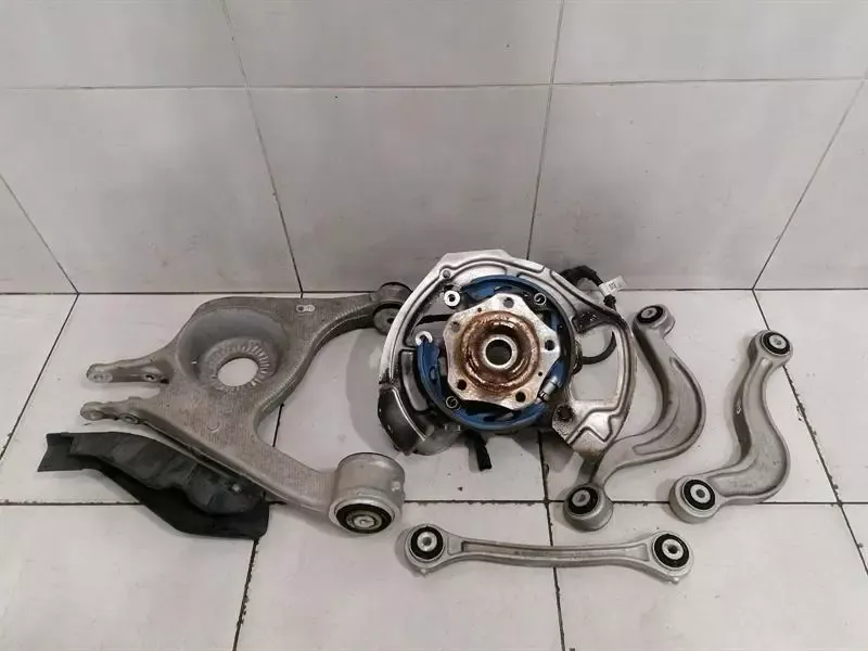 Bentley Continental GT 18-24 3S 3SD Right Rear Hub 971505436F Wheel Bearing Housing