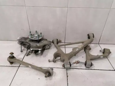 Aston Martin Vantage V12 jobb hátsó agy AD23-5A970-AA kerékcsapágyház hátsó vissza