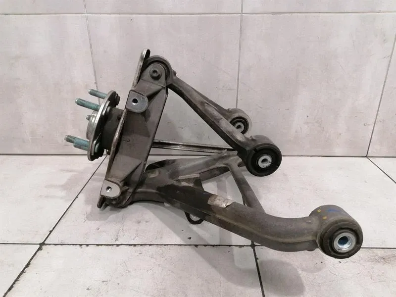 ASTON MARTIN RAPID S Right Rear Hub AD43-5A970-AB Wheel Bearing Case Rear Re