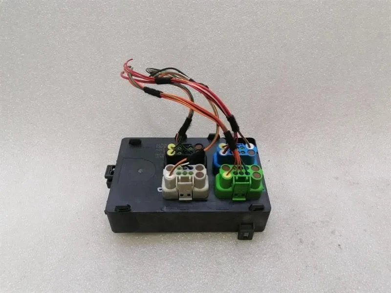 Aston Martin Rapid AMR Fuse Box AD43-14A073-AC Fuse Box 22 Way