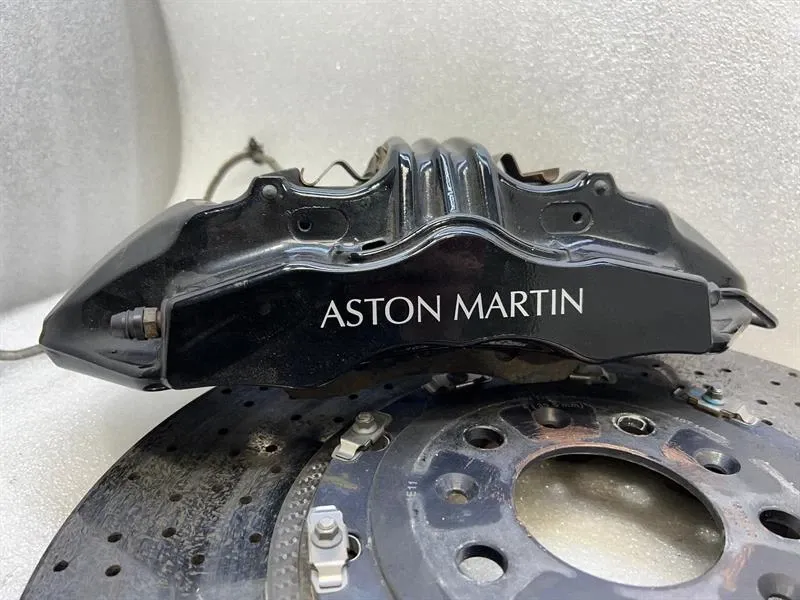 Aston Martin Virage MK2 2011-2012 féknyereg AD23-2C462-CB féknyereg