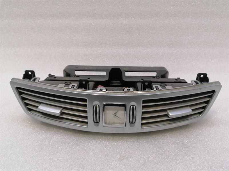 Mercedes S-Class W221 Time Clocks + Air Vent A2218270070 Analog CLOCK