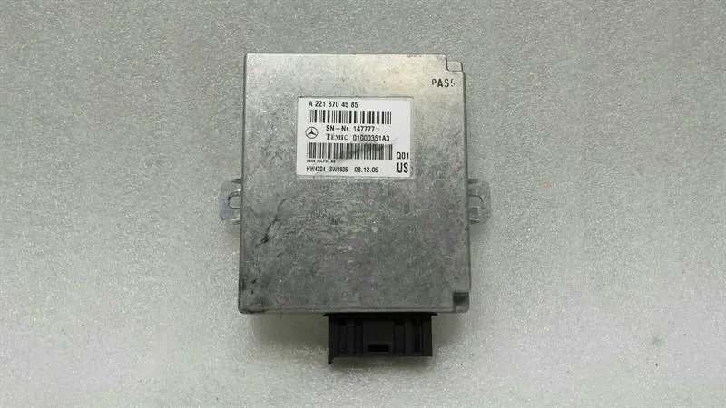 Mercedes S-Class W221 Voice Input A2218704585 Communication Control Unit