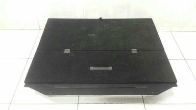Mercedes S-osztály W221 hajópadló A2216901441 csomagtartó