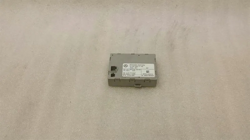 Mercedes SL R230 Central Gateway Module A2305407145 Central Control Unit ZGW