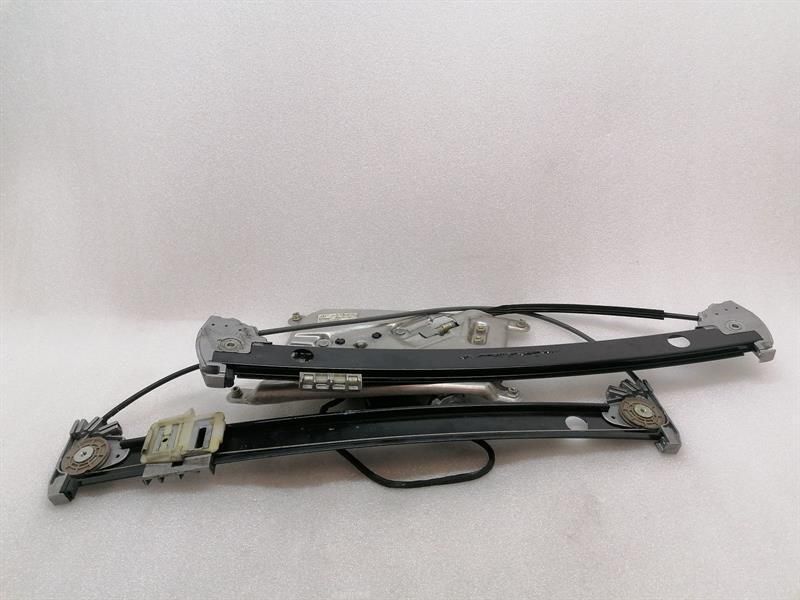 Maybach 57 W240 Right Front Door Winder A2407200246 Window Regulator Front Right