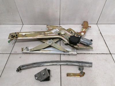 Ferrari 550 Maranello F133 Left Front Door Winder 64742900 Window Regulator Left