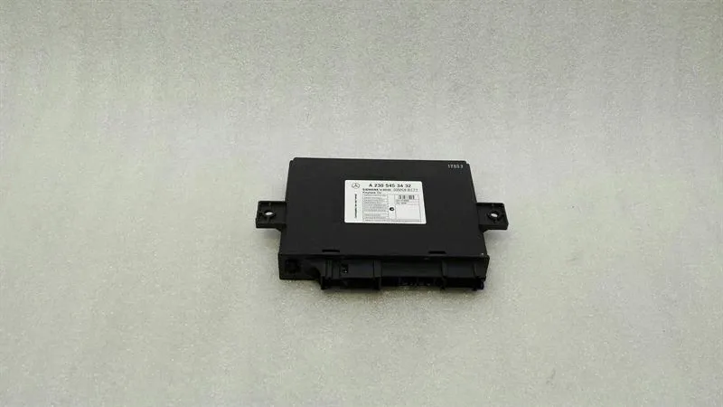 Mercedes SL R230 Keyless Go Module A2305453432 Control Unit Kessy
