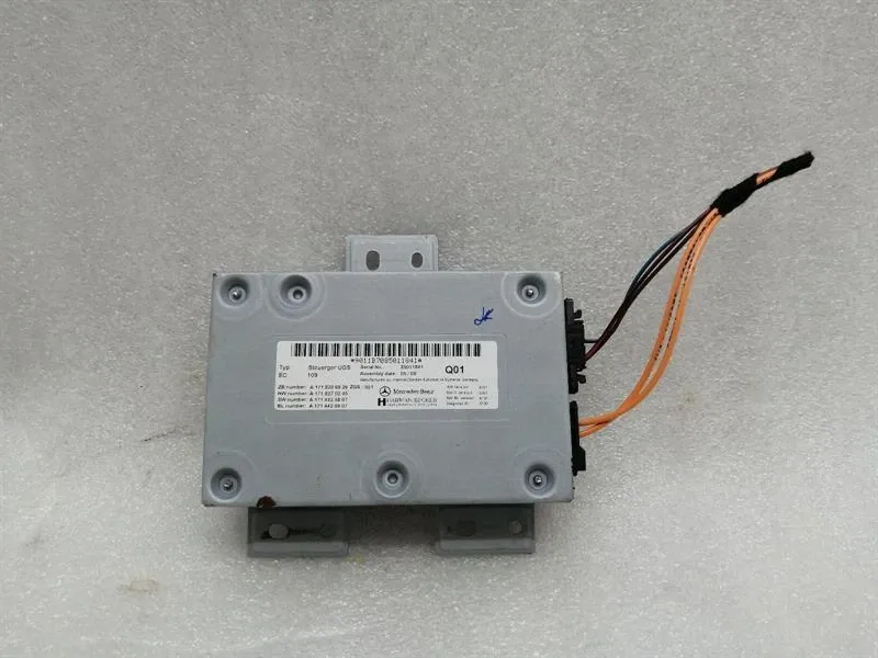 Mercedes SL R230 Interface Module A1718206826 Control Unit Multimedia