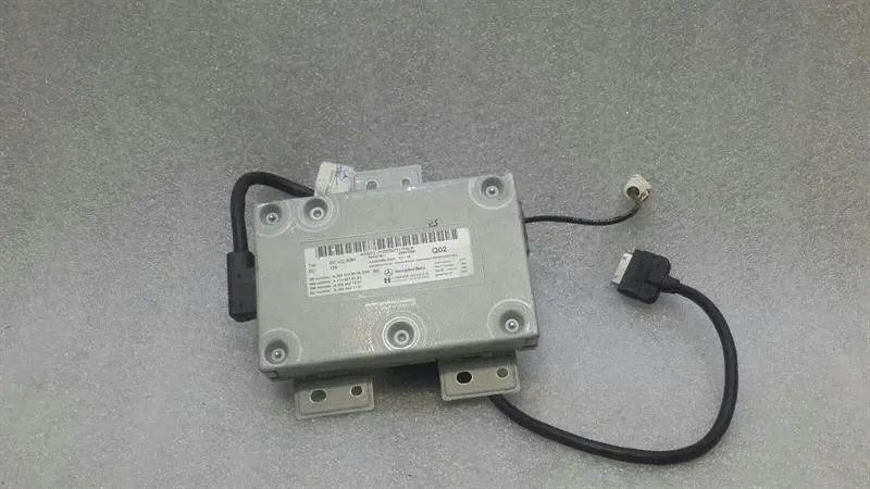 Mercedes SL R230 Electronic Module A2048708026 Control Unit Multimedia Interface