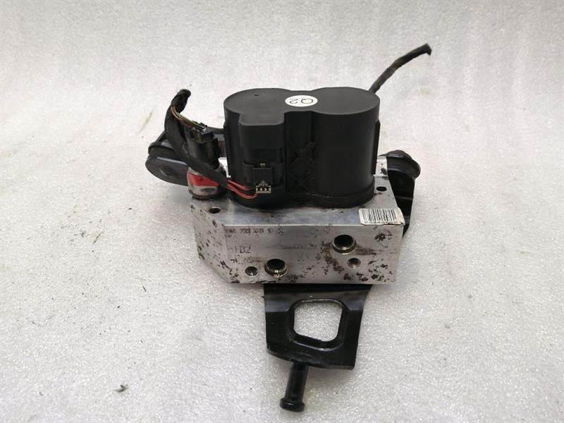 Mercedes CL W217 AMG R230 rear ABC valve A2213201058 hydraulic valve ABC rear
