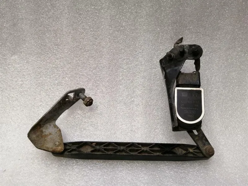 Mercedes CL W217 light level sensor rear left A2229050503 level sensor rear Li