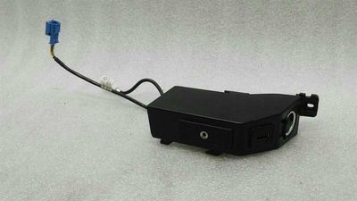 MERCEDES SLK R172 USB bemeneti modul A1728210211 ECU
