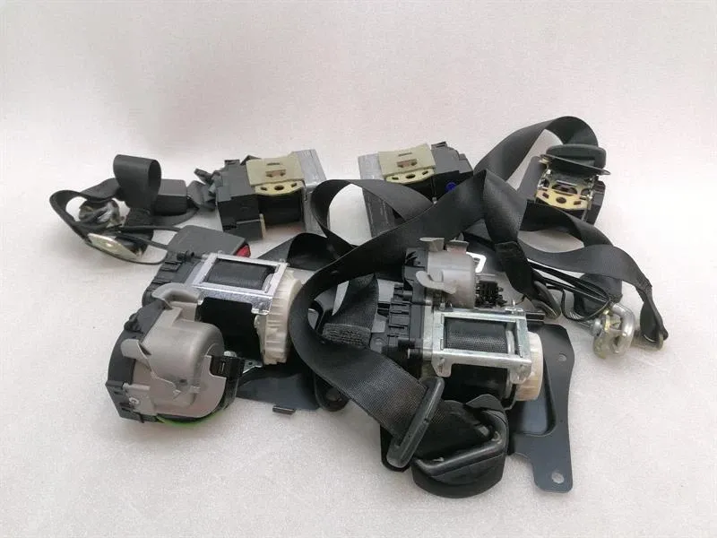 Mercedes S-class W220 front seatbelt set A2208602585 seat belt front set