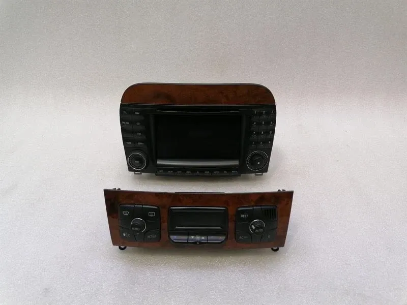 Mercedes S-class W220 NAVIGATION A2208205989 audio system controller DEFECT