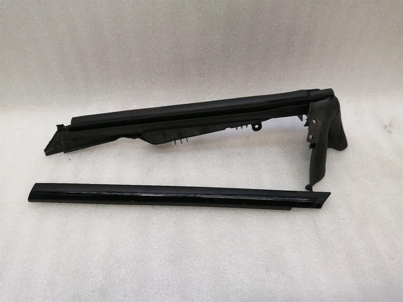 Mercedes SL R231 Right Door Seal A2316730265 Door Seals Right