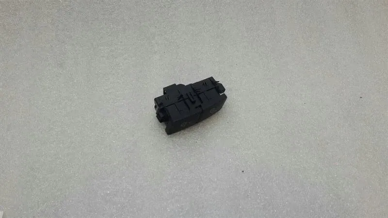 Mercedes GLE W166 door lock switch A2049058402 door lock switch