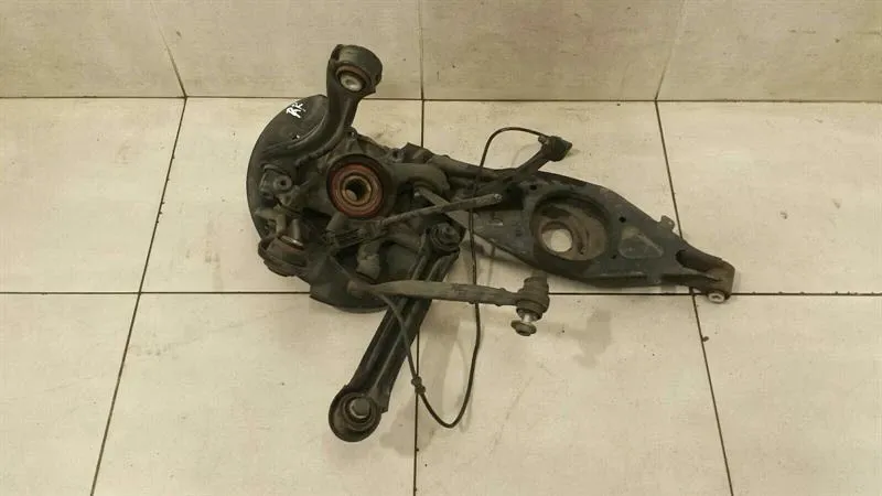 Mercedes SLK R171 RRH Hub A2033501408 Wheel Bearing Housing Rear Right Complete