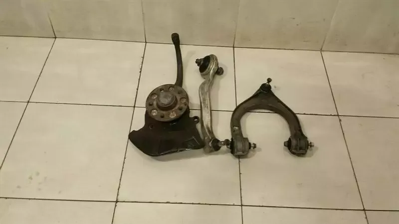 Mercedes S55 AMG W220 Left Front Hub SET A2203304120 Wheel Bearing Housing Front Li