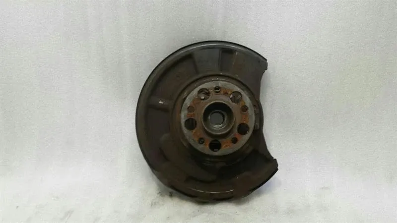 Mercedes E55 CLS55 Right Rear Hub A2113504508 Wheel Bearing Housing Rear Right