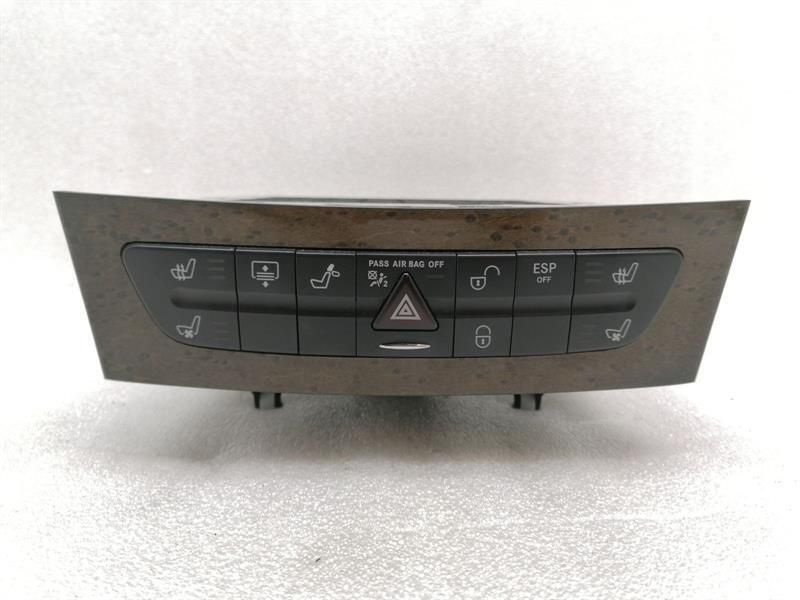 Mercedes E Class W211 CD Changer A2118700889 CD Changer