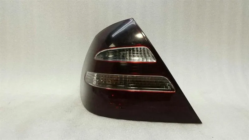 Mercedes E Class W211 Left Rear Light A2118200564 Rear Left Tail Light AMG