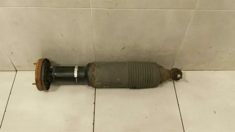 Mercedes SL55 AMG R230 Right ABC Absorber A2303204413 Shock Absorber Front RE SL65