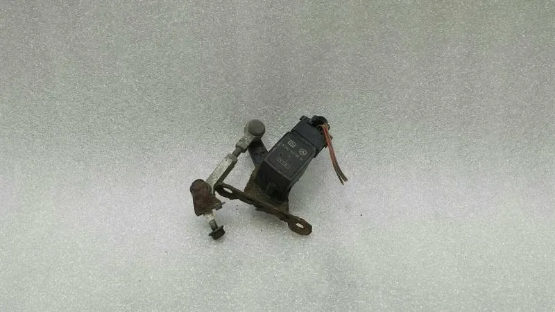 Mercedes SL R230 suspension level sensor A0025428818 level sensor AMG front