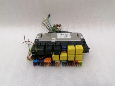 Mercedes SL R230 Fuse Box A2305450832 Fuse Box SAM