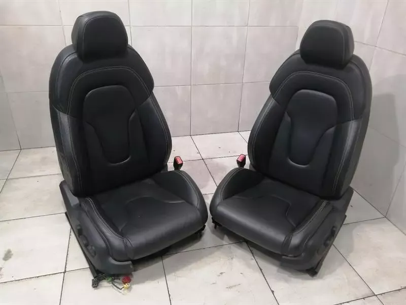 AUDI R8 TYPE 42 V10 5.2 SPYDER SEAT SET OF 2 RHD RIGHT HAND DRIVE