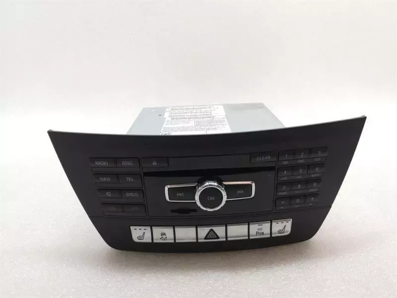 Mercedes C W204 CD Player A2049004711 Audio System Controller HEAD UNIT HIGH